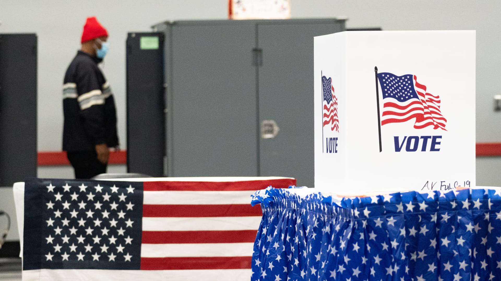 As Election Day approaches, Democrats warn that Social Security and Medicare are at stake