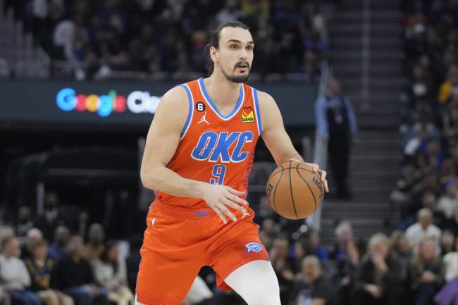 Oklahoma City Thunder forward Dario Saric during a game against the Golden State Warriors in San Francisco, Tuesday, April 4, 2023. (Jeff Chiu / ASSOCIATED PRESS)