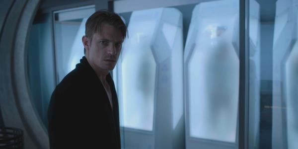 Joel Kinnaman looking off-screen in Altered Carbon