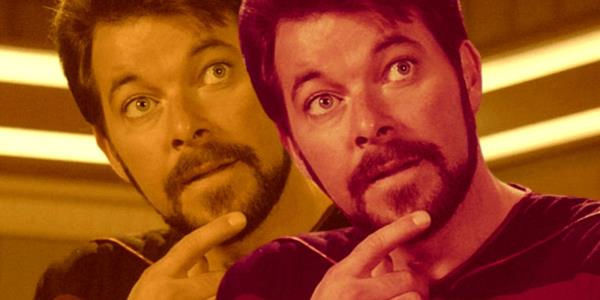Jo<em></em>nathan Frakes as Commander Riker in Star Trek TNG