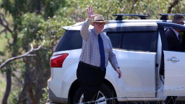 ASSIGNMENT:  BARNABY JOYCE WEDDING