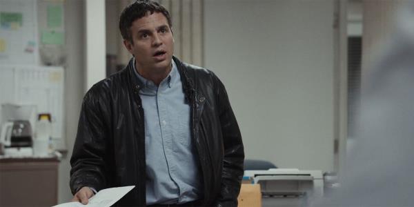 Mark Ruffalo looking surprised and holding a paper in Spotlight