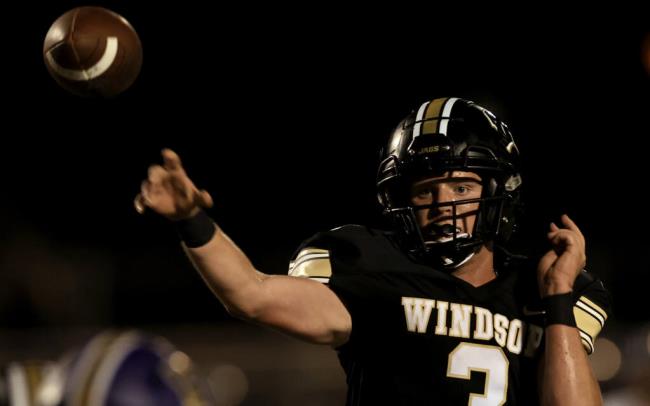 Windsor quarterback Judson Anderson zips a pass in to the end zone against Escalon, Friday, Sept. 1, 2023 at Windsor High School.   (Kent Porter / The Press Democrat)