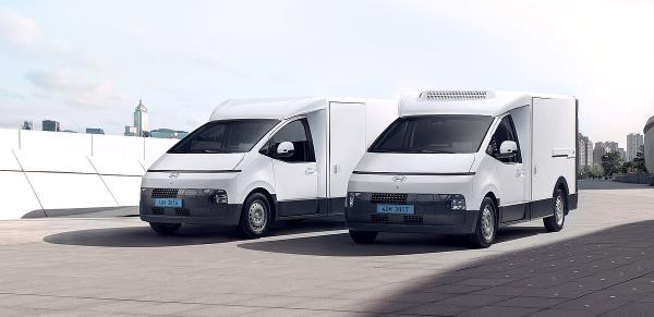 This image provided by Hyundai Motor on April 24, 2024, shows two variants of the company's new commercial electric delivery vehicle model ST1. (PHOTO NOT FOR SALE) (Yonhap)