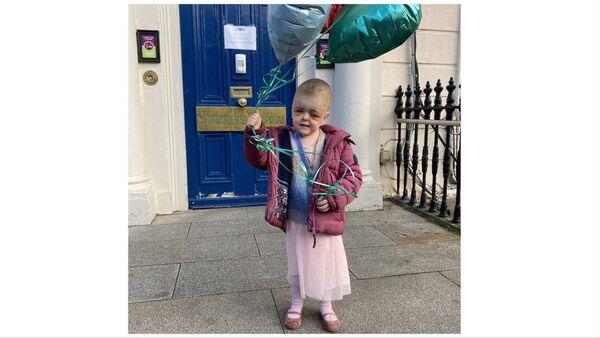 Cork girl whose image went viral after surgery 'determined' to attend school Christmas play