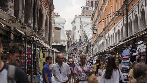 Venice rolls out day-tripper fee in bid to regulate crowds on peak weekends
